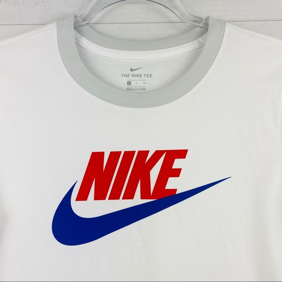 Nike | Women’s White Top - Picture 4 of 5